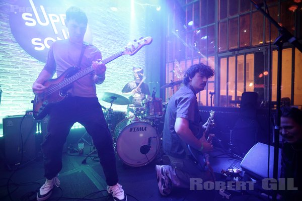 FAT DOG - 2023-11-10 - PARIS - Supersonic - 